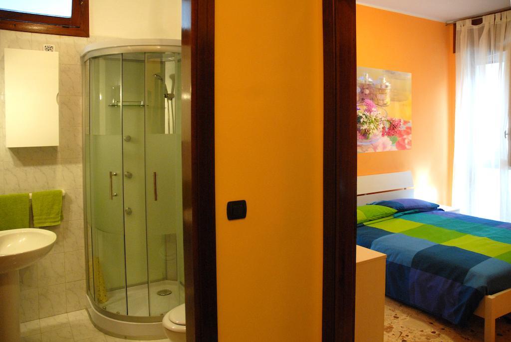 B&B Manzoni Lecce Ruang foto
